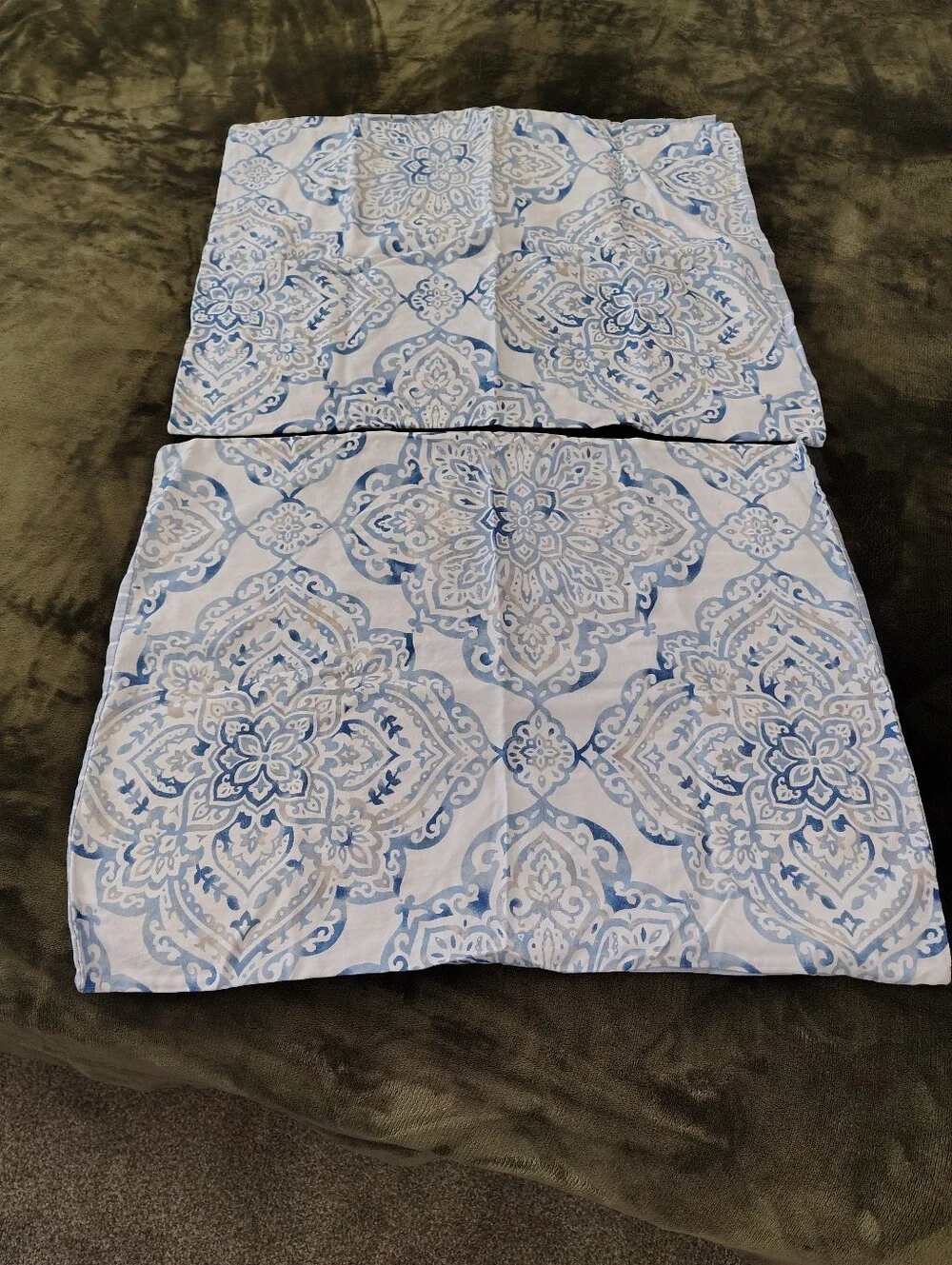 Charter Club Queen Duvet Cover with 2 Pillow Shams